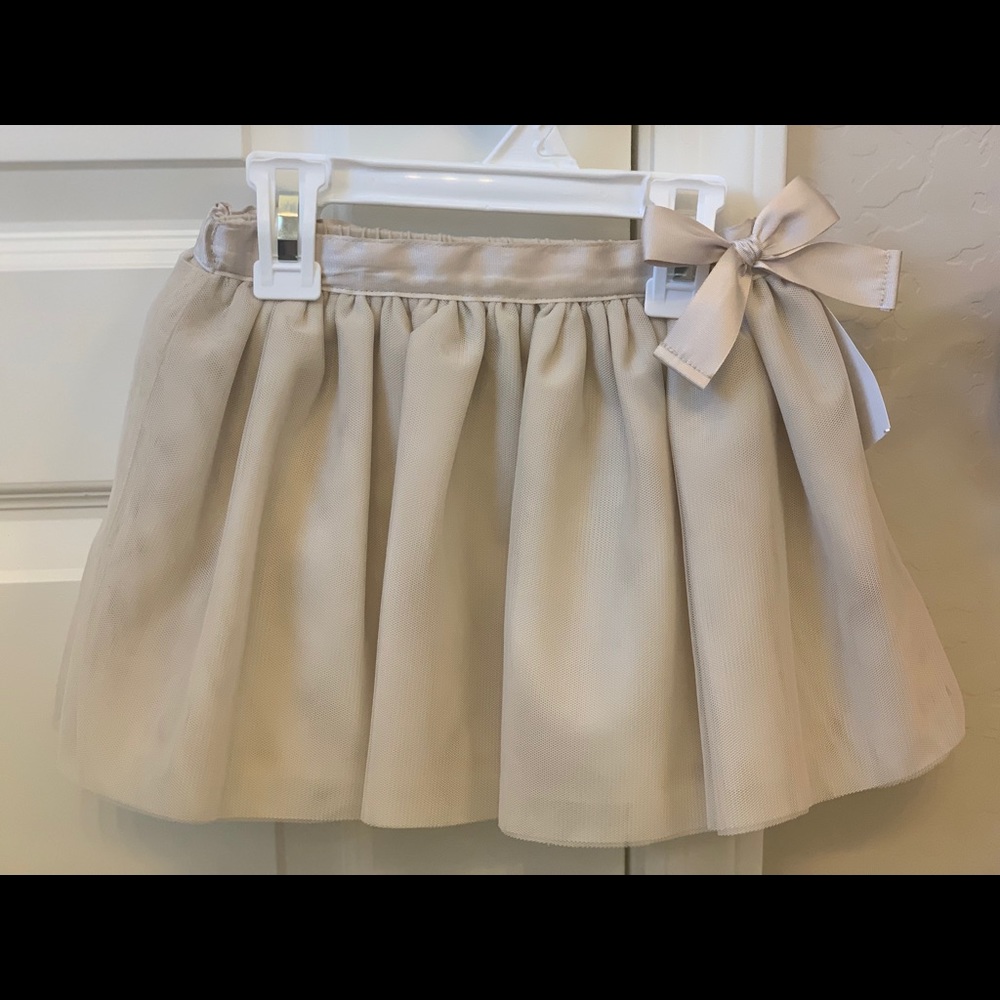 Oshkosh Tulle skirt with inner satin layer “Gold”